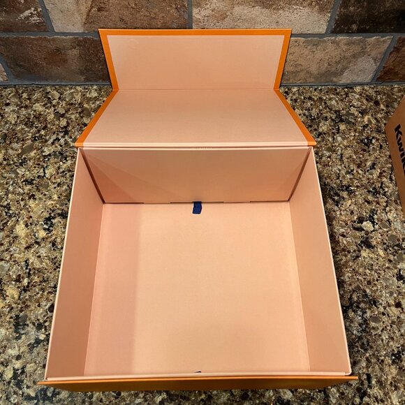 LOUIS VUITTON Bella Mahina Black Leather Shoulder / Hand Bag - Picture 13 of 13